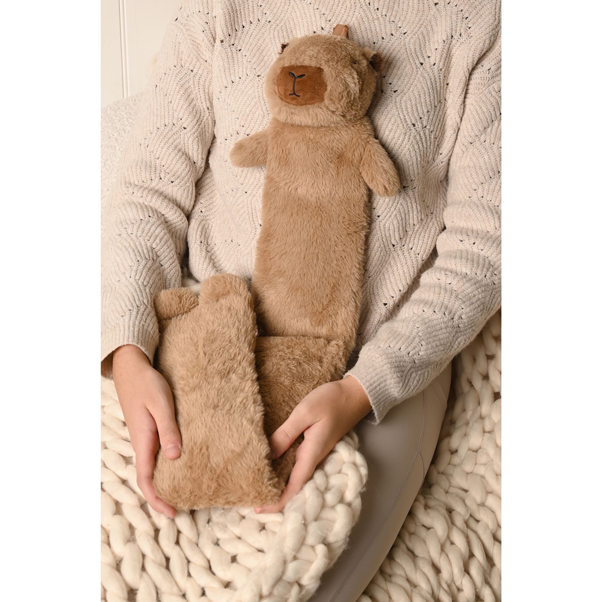 The Feel Good Club Capybara 1.7L Long Hot Water Bottle - Image 4