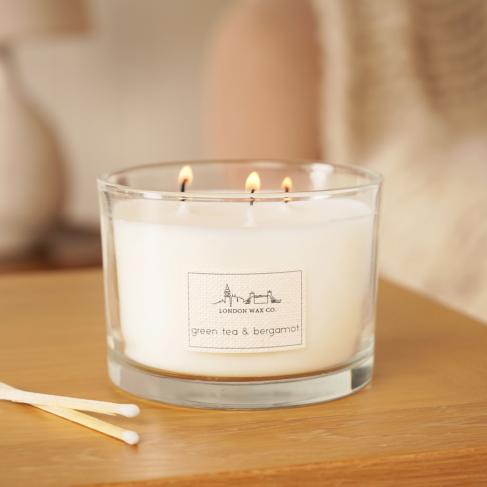 The London Wax Company Green Tea & Bergamot Lidded Candle 368g - Image 3